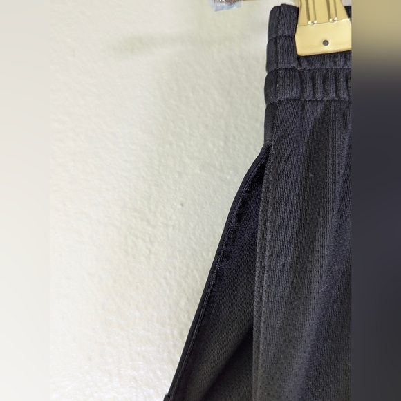 Adidas boys athletic shorts black and white size L (14-16) - Picture 4 of 6